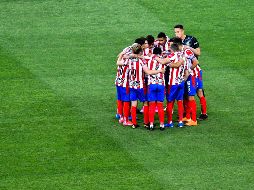 Luego de que la mañana de este miércoles, circularan versiones de presuntas indisciplinas en el primer equipo de Chivas, el equipo ha salido a desmentir estos hechos. Imago7