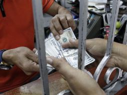 Al menudeo, el dólar cotiza en menos de 21 pesos por primera vez desde el 24 de febrero. EL INFORMADOR/ARCHIVO