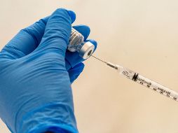 Esta semana trascendió que México pidió de forma pública acceder a la vacuna de AstraZeneca y la Universidad de Oxford que se produce en EU, donde aún no se avala el uso de emergencia de este fármaco. AP / ARCHIVO