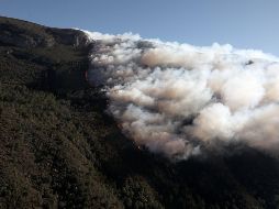 Así se observaba ayer un incendio cerca de la comunidad rural Los Lirios, en los limites d eCoahuila y Nuevo León. EFE/ARCHIVO