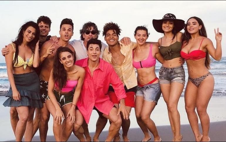 El elenco está conformado por Sara Corrales, Ramiro Fumazoni, Carlos Contreras, Damiana Bejarano, Palmeira Cruz, Víctor Varona, Paulina de Alba y Francisco Gattorno, entre otros. INSTAGRAM / sugarbabylaserie