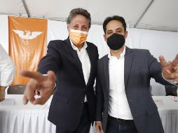 El político presenta a quienes, de ganar las elecciones, lo acompañarán en el cabildo. ESPECIAL