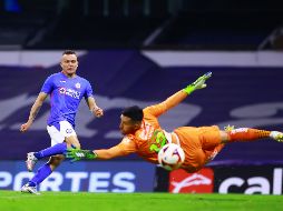 Cruz Azul regresa al liderato general de la competencia al llegar a 30 unidades, superando al América. Imago7 / E. Sánchez