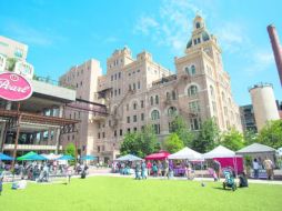 SAN ANTONIO. Una urbe con algo para cada viajero. En la foto, la antigua cervecería Pearl, hoy un punto de disfrute culinario. CORTESÍA/ visit san antonio
