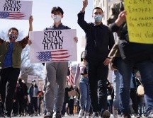 Activistas marchan hoy en Washington, DC, para denunciar el racismo contra los asiáticos. AFP/A. Wong