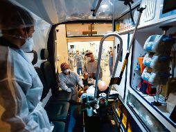 CRISIS. Las Unidades de Cuidados Intensivos están saturadas en la mayoría de los estados. EFE