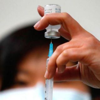 ¿Qué es la "falacia de la pendiente resbaladiza" y por qué la vinculan con  vacunación contra COVID-19?