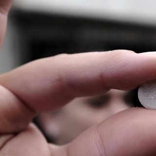 COVID-19: Pfizer inicia ensayo clínico de fármaco oral contra el coronavirus