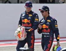 El piloto mexicano Sergio Pérez fue firmado por un año para correr en Red Bull, mientras que su compañero, el holandés Max Verstappen, renovó hasta finales de 2023. AFP / ARCHIVO