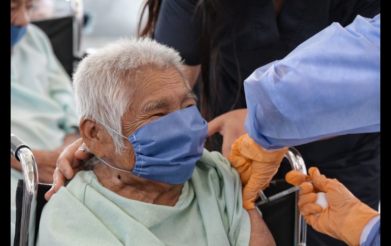 Los adultos mayores inmunizados carecen de documentos y algunos presentan padecimientos psiquiátricos ESPECIAL/ Sistema de Asistencia Social