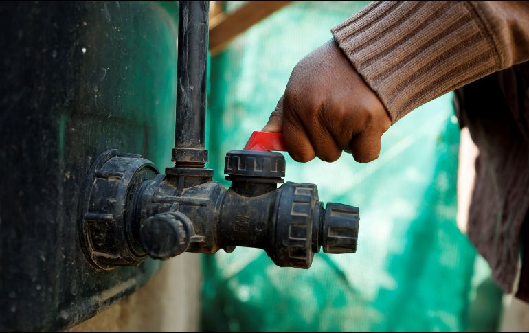Las acciones contra el uso irregular del agua no acaban con los tandeos en la ZMG. EFE/J. Méndez