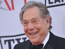 George Segal compartió pantalla con Elizabeth Taylor en 
