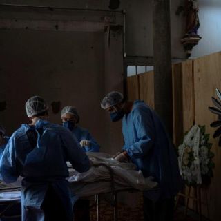 COVID-19: Brasil supera las 300 mil muertes en trece meses de pandemia