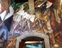 La obra “Luz y Tinieblas en Nuestro Andar” se adjudicó de forma directa al artista Antonio Ramírez, autor del mural. EL INFORMADOR/ R. Rivas