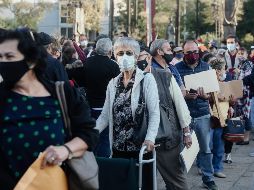 Ante la cantidad de adultos mayores que viven en Guadalajara, se descartó organizar la vacunación por apellidos. EL INFORMADOR / F. Atilano