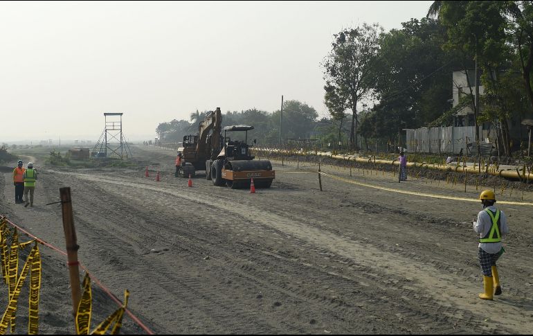 La inversión privada ha logrado compensar la caída de la pública y eso ha llevado a que la inversión total no haya caído. AFP/M. Uz Zaman