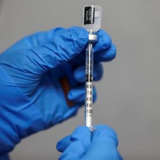 COVID-19: tapatíos reportan primeras citas para segunda fase de vacunación