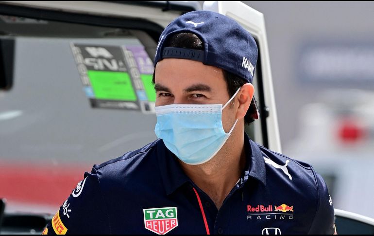 Sergio Pérez debutará este fin de semana en Bahréin, en donde se pondrá en marcha la nueva temporada de la Fórmula Uno. AFP/A. Isakovic