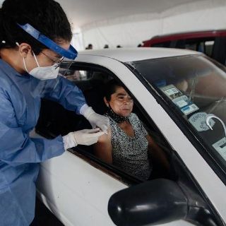 COVID-19: amplían la vacunación por orden alfabético en Guadalajara