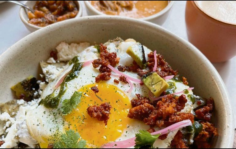 Chilaquiles negros. ESPECIAL