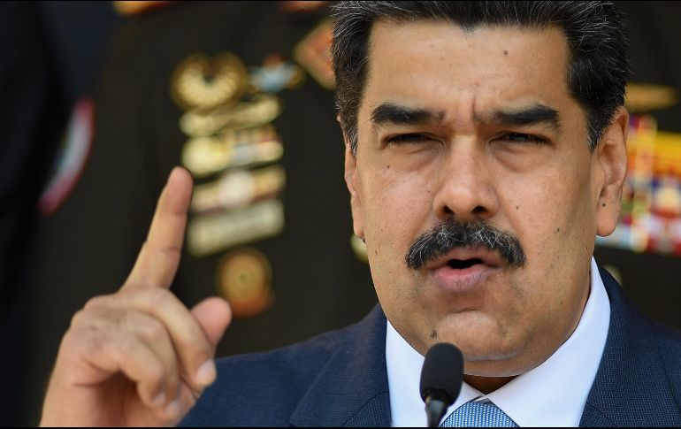 La medida se tomó tras la reciente remoción de un video de Maduro sobre el Carvativir, que el mandatario socialista ha promocionado como ''gotitas milagrosas'' para tratar el coronavirus. AP / ARCHIVO
