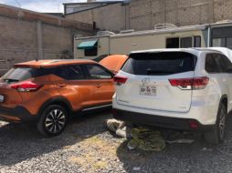 Detalla de los autos con reporte de robo que los policías localizaron en la finca. ESPECIAL