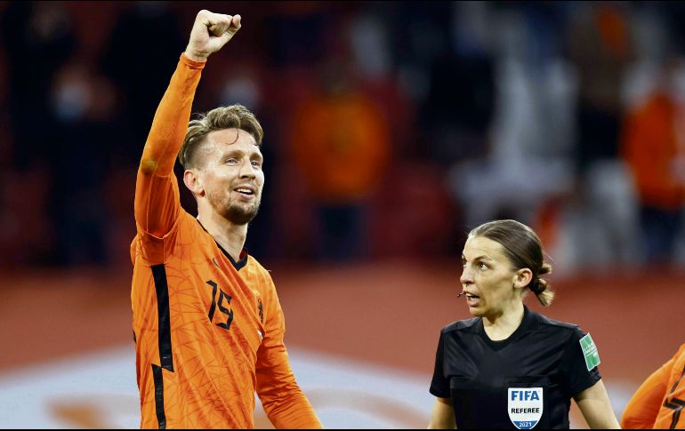Luuk de Jong marcó el segundo gol del juego para asegurar los tres puntos holandeses. EFE/M. Van Esteen