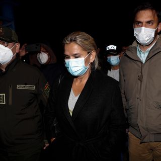 Washington pide liberación de expresidenta de Bolivia