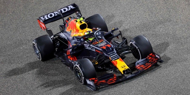 F1: "Checo" P&eacute;rez, el piloto del d&iacute;a en el GP de Bar&eacute;in