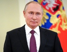 Putin consideró que Rusia podría levantar las restricciones que aún rigen por la pandemia cuando el 70% de los adultos hayan sido vacunados. EFE / M. klimentyev