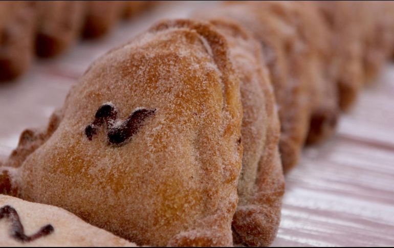 Este año no habrá venta de empanadas en las inmediaciones de los templos ubicados en el primer cuadro del centro de Guadalajara. EL INFORMADOR/ARCHIVO