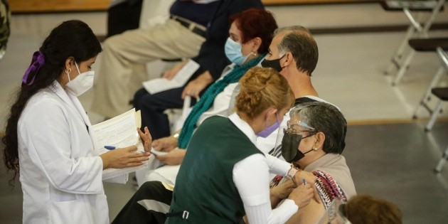 Abril, l&iacute;mite para segunda dosis contra COVID-19 en Tlaquepaque