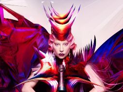 El proyecto contempla ediciones limitadas de botellas y una escultura diseñada por Lady Gaga. CORTESÍA / Nick Knight-Dom Pérignon