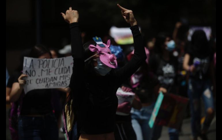 Este miércoles un grupo de mujeres se manifiesta en la zona centro de Guadalajara. EL INFORMADOR / F. Atilano