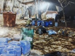 El laboratorio fue localizado por la Sedena en una zona de difícil acceso. ESPECIAL / FGR