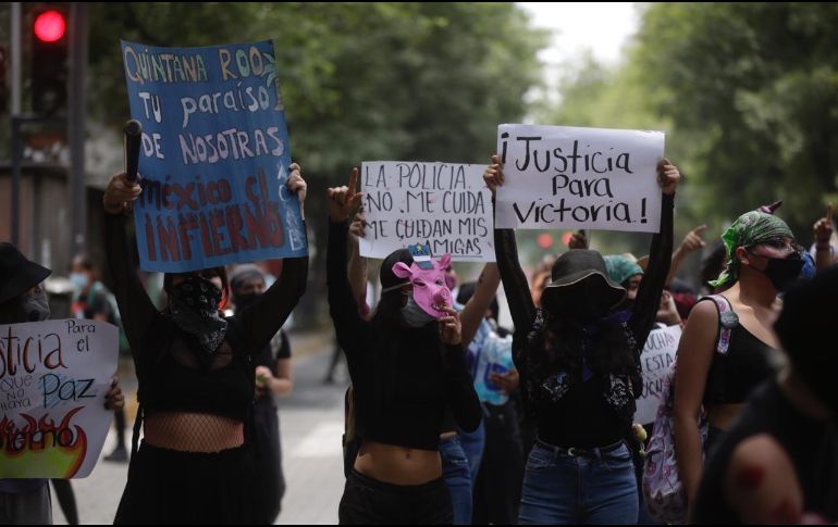 Mujeres se manifestaron hoy en Guadalajara, Jalisco, para exigir justicia para Victoria Salazar. EL INFORMADOR / F. Atilano