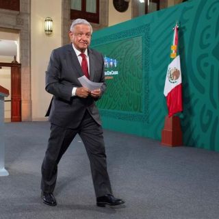 AMLO: Adversarios quieren mandarme, pero no soy ni títere, ni un pelele