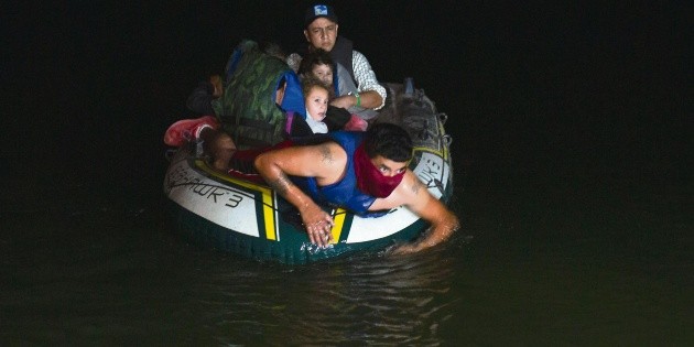 La pol&iacute;tica de AMLO arriesga a migrantes en frontera: expertos