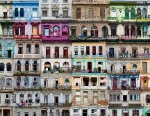 ARTE. Collage de fotos del paisaje urbano de La Habana, el primer NFT subastado por un artista residente en Cuba. AP