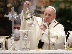 El Pontífice presidirá el Viernes Santo como el año pasado el Via Crucis desde la plaza de San Pedro y no el alrededor del Coliseo de noche, como era la tradición. EFE / A. Medichini