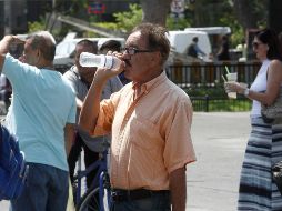 Se recomienda tomar abundantes líquidos y utilizar filtro solar, así como evitar realizar actividades que pudieran generar incendios forestales. EL INFORMADOR /ARCHIVO