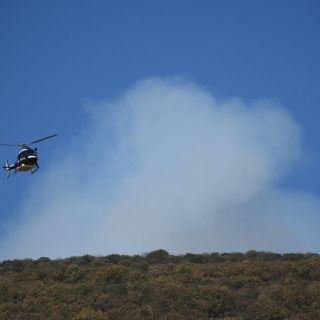 Aún sin control, el incendio de La Primavera