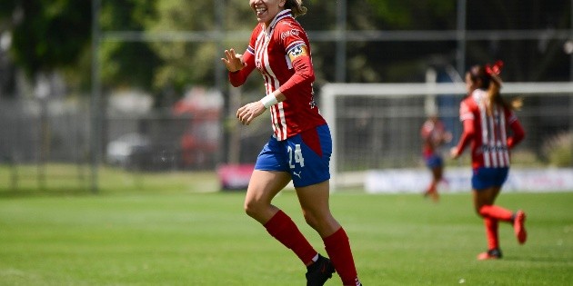Chivas femenil gana, golea y gusta ante Pumas