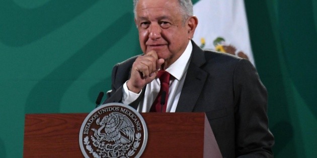 Previo a arranque de campa&ntilde;as, AMLO difunde cart&oacute;n contra PRI y PAN