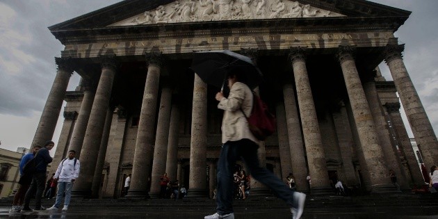 Reportan lluvias ligeras en la ZMG