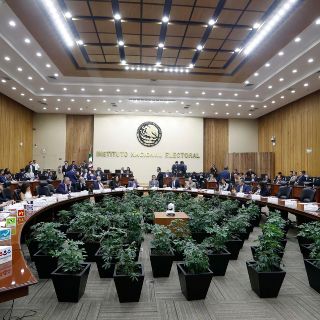 El INE aprueba candidaturas a diputaciones federales