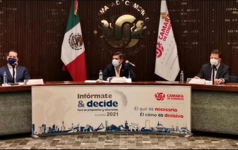 Raúl Uranga Lamadrid, presidente del Consejo Directivo de la Canaco en el foro Infórmate y Decide. ESPECIAL