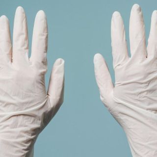 “La mano de Dios”, la ingeniosa solución de una enfermera para pacientes COVID-19