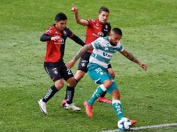 MEJORÍAS. La zaga presiona mucho más y logró elevar su nivel en el juego aéreo. IMAGO7