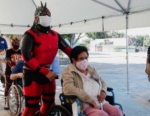 Desde las 09:30 de la mañana 10 luchadores, técnicos y rudos, y un réferi llegaron al módulo ubicado en el Auditorio Benito Juárez, en Zapopan. EL INFORMADOR / G. Gallo